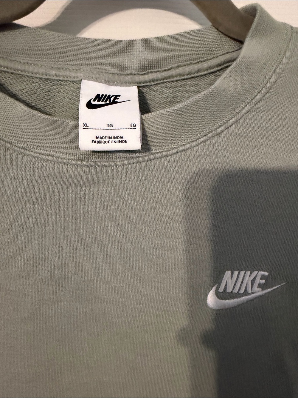 Womens Nike pullover sweatshirt - size XL - Pale olive green